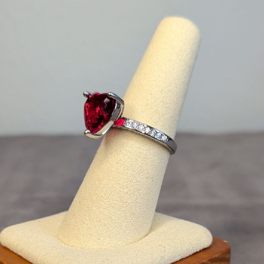 Heart-Cut Red Zircon Stone Ring - Stainless - Picture 2 of 7